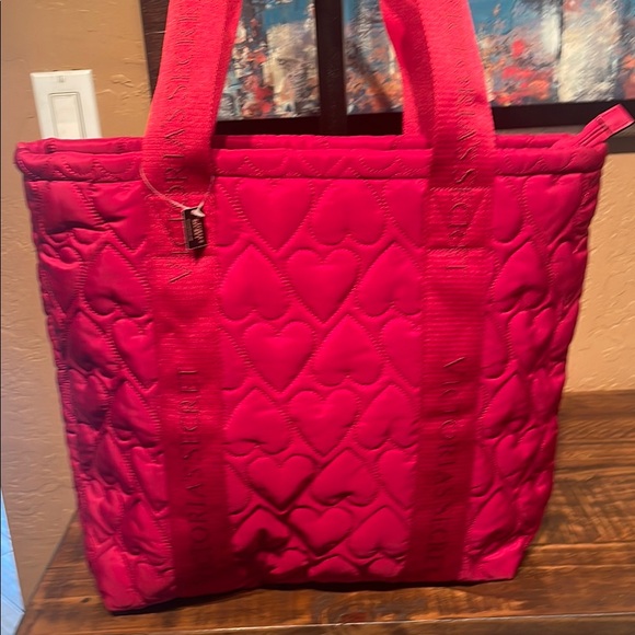 NWT Victoria's Secret Red Heart Quilted Tote - Picture 1 of 7